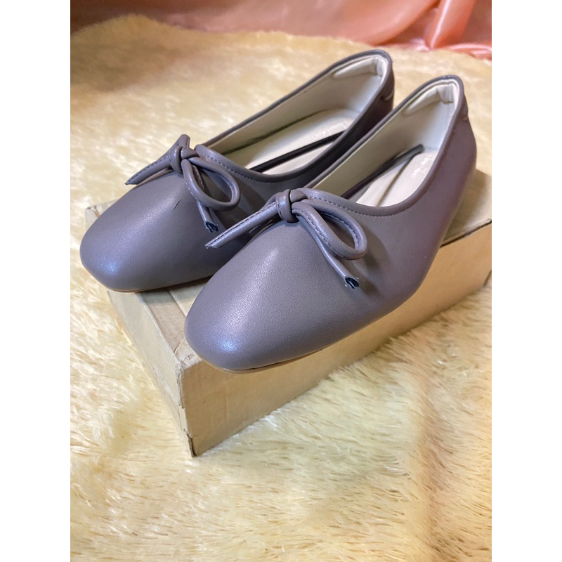 รองเท้าคัทชูเเต่งโบว์ Chana