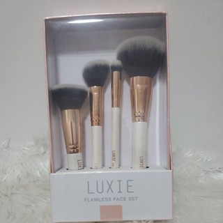 Luxie brush set 4 pcs