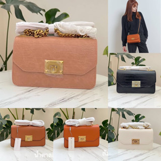 ชอค Crossbody bag หน้าล๊อค