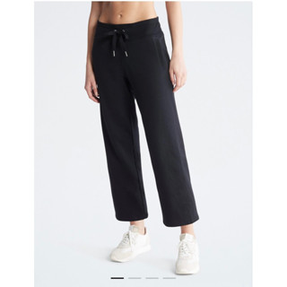 กางเกง Calvin Klein Performance Active Fleece Cropped Joggers ของแท้ สีดำ ใส่ในวันสบายๆเดินออกกำลังกายหรือใส่ขึ้นเครื่อง