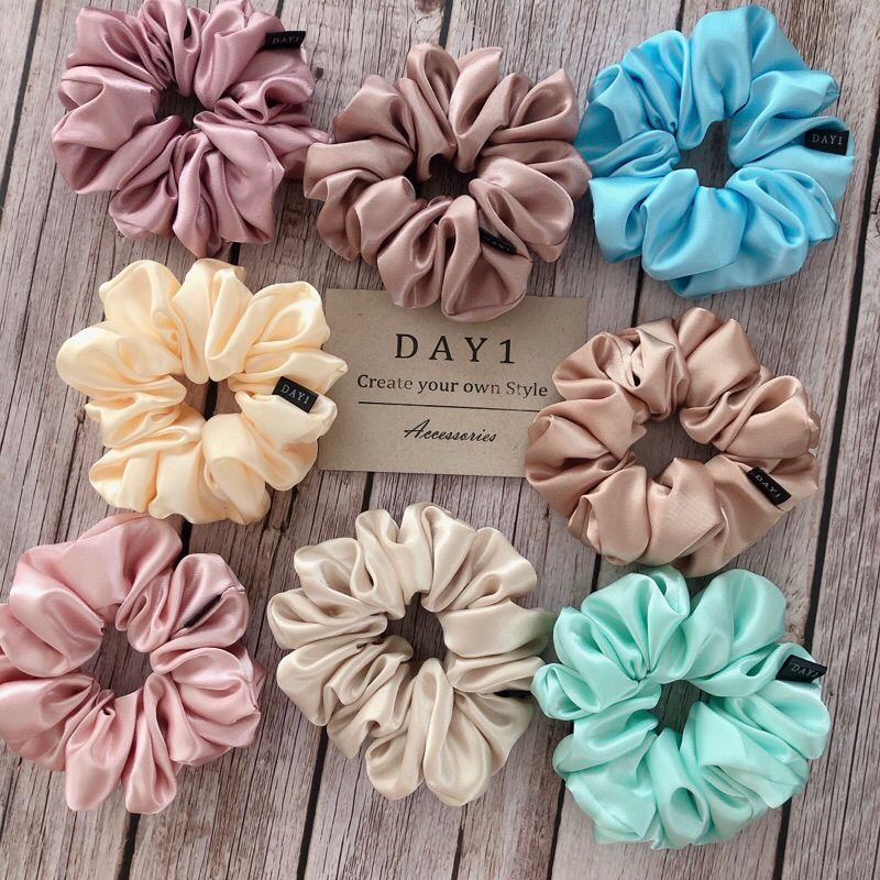 DAY 1 scrunchies ยางรัดผม โดนัทมัดผม size M