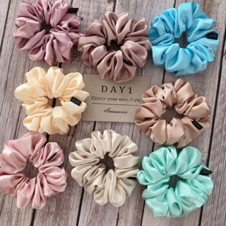 DAY 1 scrunchies ยางรัดผม โดนัทมัดผม size M