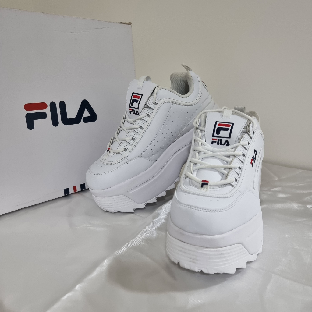 รองเท้าผ้าใบ FILA รุ่น Disruptor 2 (Model: FS1HTB3031X-WWT) สีขาว