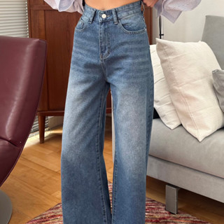 SEOUL SEEN Basic Straight Cut Jeans กางเกงยีนส์ทรงขากระบอก