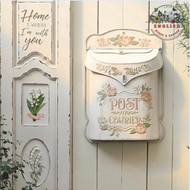 ตู้จดหมายสไตล์ English Vintage 🏡✨  เพิ่มเสน่ห์ให้หน้าบ้านด้วยตู้จดหมายดีไซน์วินเทจสไตล์อังกฤษ เหมาะทั้งบ้านสวน