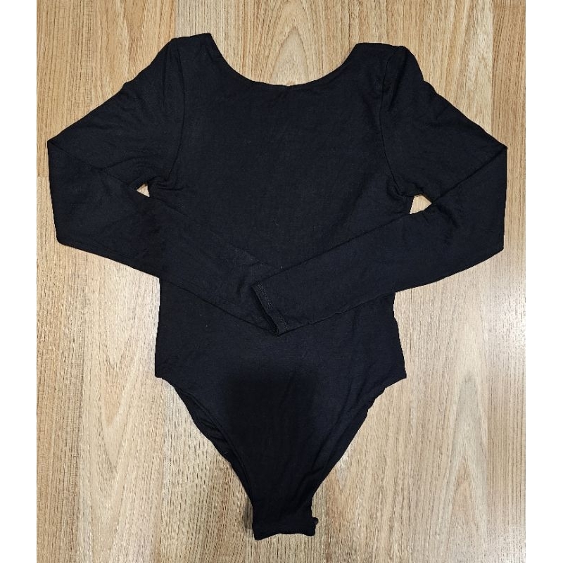 บอดี้สูท เว้าหลัง ผ้าดี สวยมาก parista