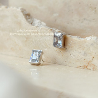 FAV TINARI 119 emerald cz diamond earrings ต่างหูเพชร ต่างหูติดหู ออกงาน minimal ชุดไปทำงาน ต่างหูสแตนเลส ต่างหูผู้ชาย