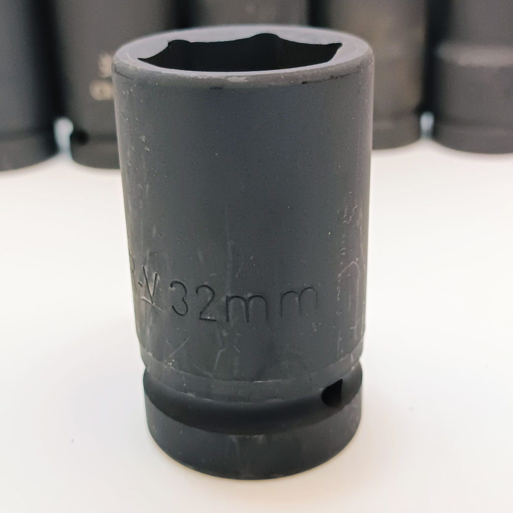 ลูกบล็อกยาว บล็อกลม 1 นิ้ว เบอร์ 32 มม. สำหรับ บล็อกลม บล็อกแบต บล็อกไฟฟ้า (IMPACT SOCKET)