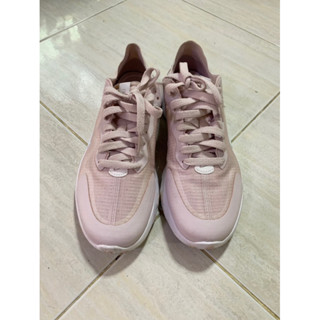 Used Nike Renew ผู้หญิง สีชมพูอ่อน น่ารักมาก ใหม่มาก