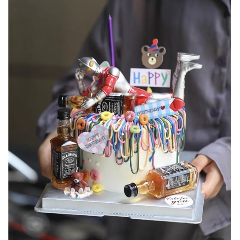 โมเดลอุนตร้าแมนขยับแขนขา