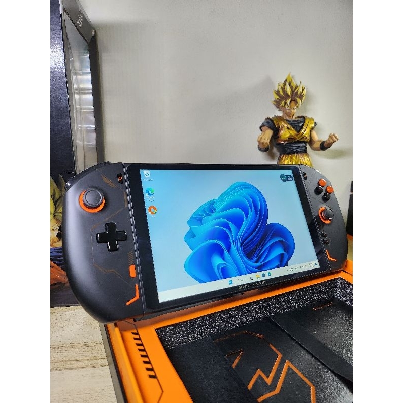 Onexplayer2 7840U มือสอง เครื่องเล่นเกม ถอดจอยได้ จอ8.4 2k