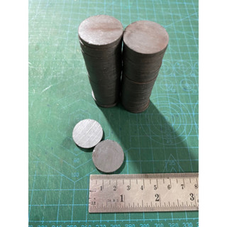 แม่เหล็ก ใหญ่ 2.5 ซม.x3 มิล 1 แพ็ค มี 50 เม็ด งาน แม่เหล็กเฟ…