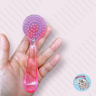 V ( แปรงขนนุ่ม ) BRUSH แปรงนุ่มหวีขน แปรงหวีขน แปรงนุ่ม ชูการ์ กระรอก แฮมสเตอร์ แปรงเม่น แปรงเม่นแคระ แปรงอาบน้ำเม่นแคระ