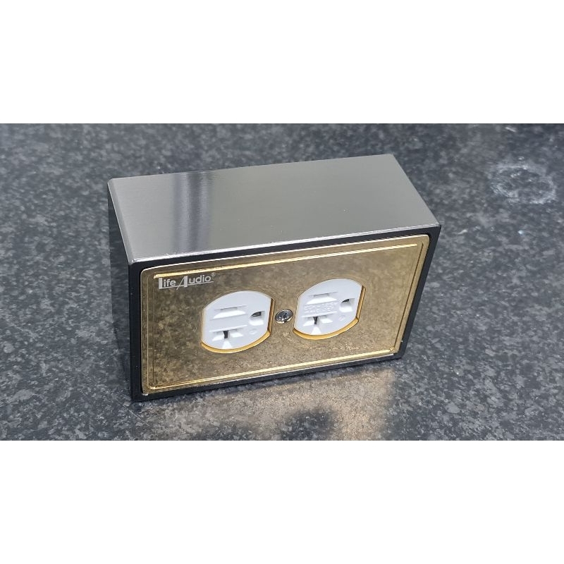 ชุดบล๊อกปลั๊กผนัง Life Audio