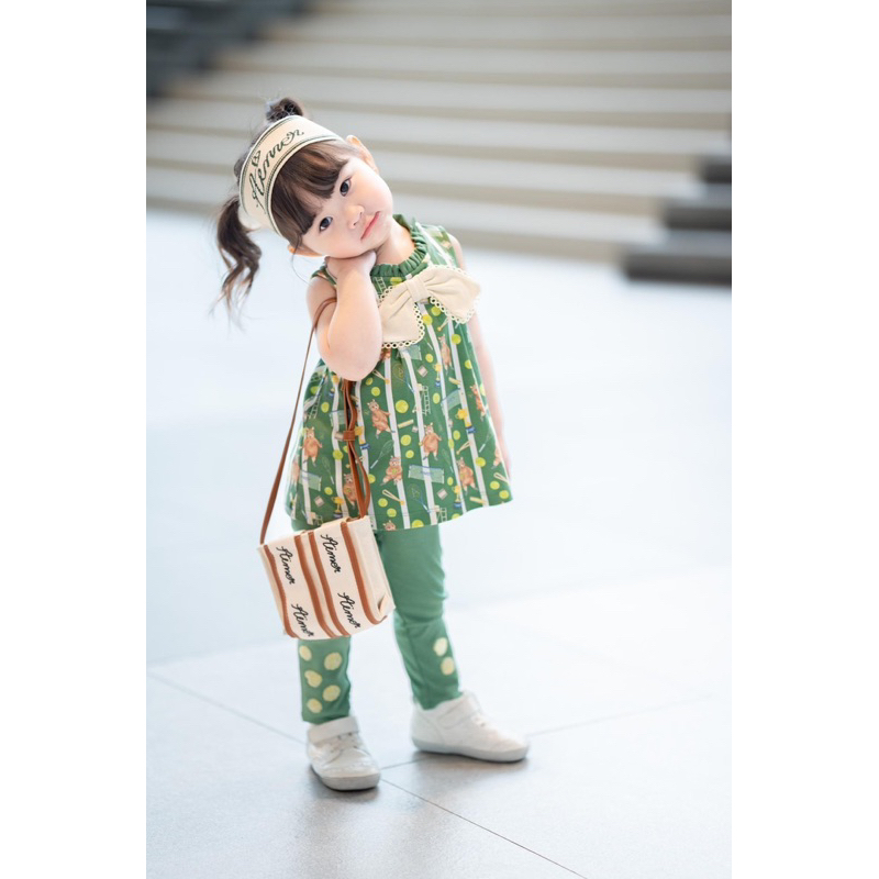 Tote New by Aimer Aime