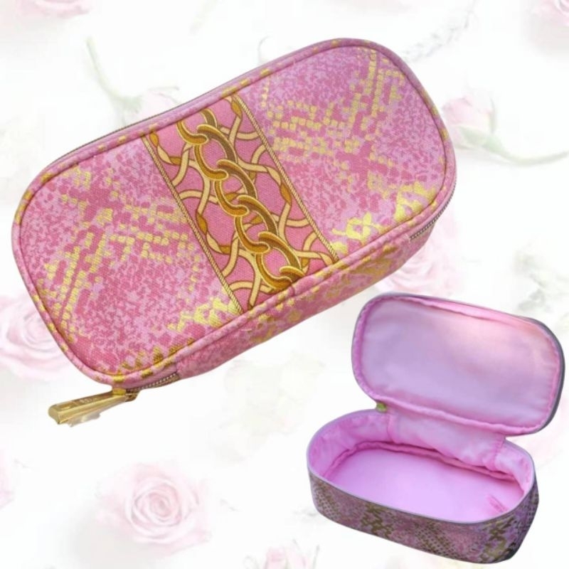 กระเป๋าเครื่องสำอางอเนกประสงค์Estee Lauderสินค้าแท้แน่นอน100% เป็นของใหม่มือหนึ่ง น้องน่ารักมากค่ะสีชมพูลายสวยมาก