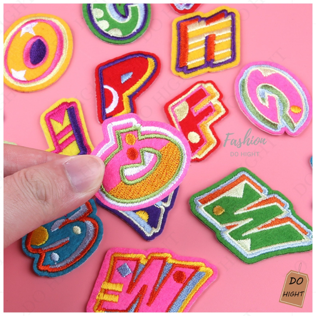 พร้อมส่ง⚡ มีเก็บเงินปลายทาง💸ตัวรีดติดเสื้อติดกระเป๋า ตัวอักษร . มี A-Z ให้เลือก (ราคาต่อ 1 ชิ้น) : Do hight