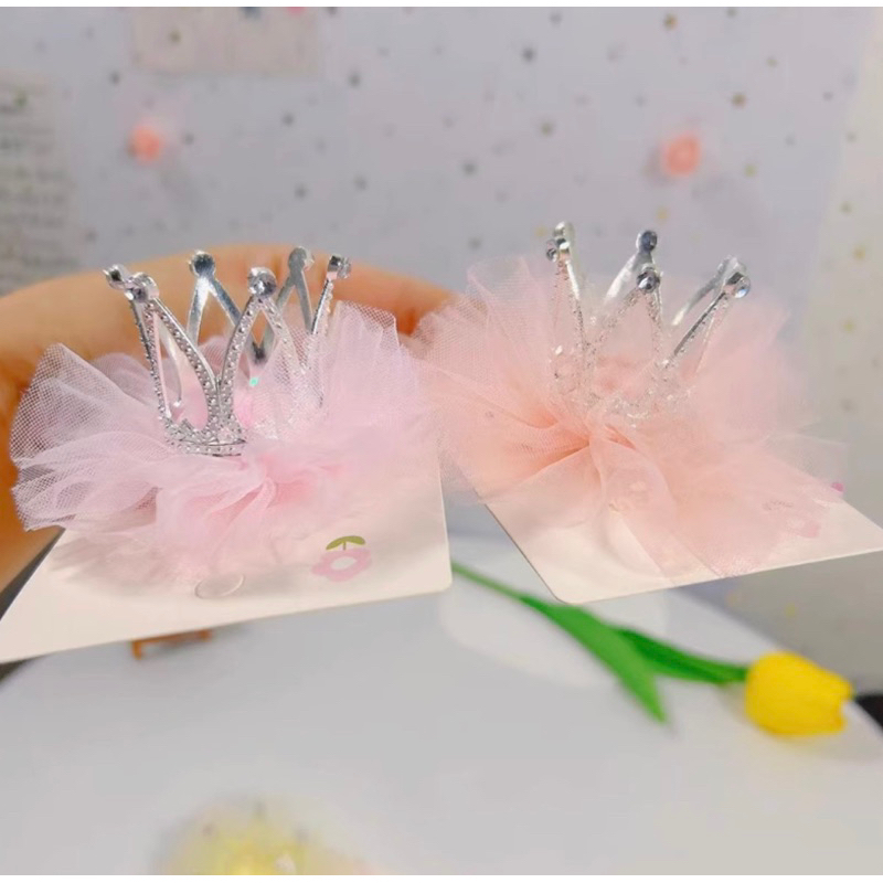 กิ๊ฟมงกุฎ งานสวยน่ารัก มีสีชมพู สีโอรส สีฟ้า และสีเขียว ราคา 89 บาท