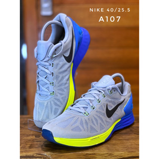 NIKE (40/25.5) รองเท้าแบรนด์เนมแท้มือสอง (A107)