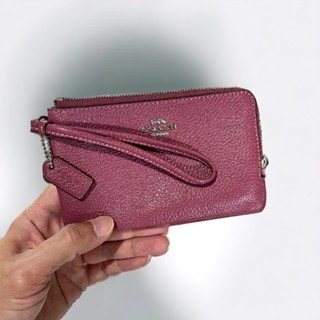 คล้องมือ 2s (2ซิปsize s)DOUBLE CORNER ZIP WALLET I
COACH 6649