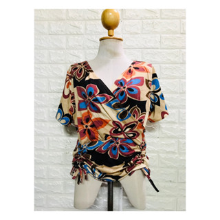 เสื้อแขนสั้น ไขว้หน้า รูดหน้าสองข้าง ลายดอกไม้ ผ้าคอตตอน สวยมาก