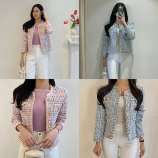 Code : M8 Bysoulmate Blazer tweed เสื้อคลุมแขนยาวผ้าทวิสทอผสมดิ้นหลากสีตกแต่งขอบเปีย สีชมพู สีฟ้า