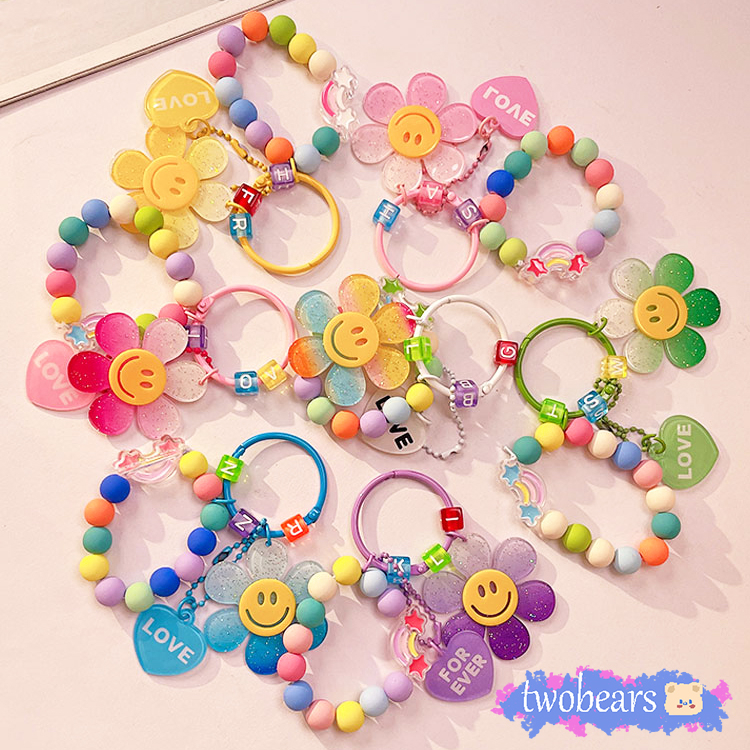 🌈พร้อมส่ง  พวงกุญแจลูกปัดสีพลาสเทล พร้อมจี้ดอกไม้อะคริลิก พวงกุญแจดอกไม้ จี้ห้อยกระเป๋า