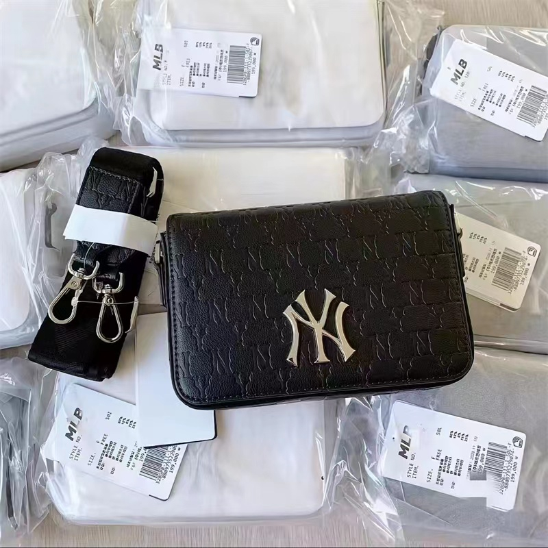 MLB (พร้อมส่ง) กระเป๋าMLB MONOGRAM DIA EMBO MINI CROSS BAG กระเป๋าสะพายข้าง กระเป๋าNY ของแท้💯%