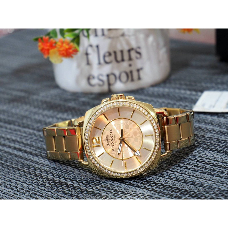นาฬิกา Coach Boyfriend Women's Watch หน้าปัด 34 mm สี Gold มือสอง สภาพดีมากกกกค่ะ