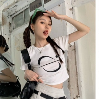 เสื้อครอป พร้อมส่ง y2k Crop Tee เสื้อครอปสายเกาที่สาวๆต้องมีกันน้า
