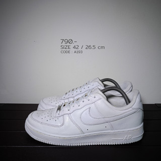 Nike Air Force 1 Triple White 42 / 26.5 cm AF1 สีขาว มือสองของแท้100% (A193)