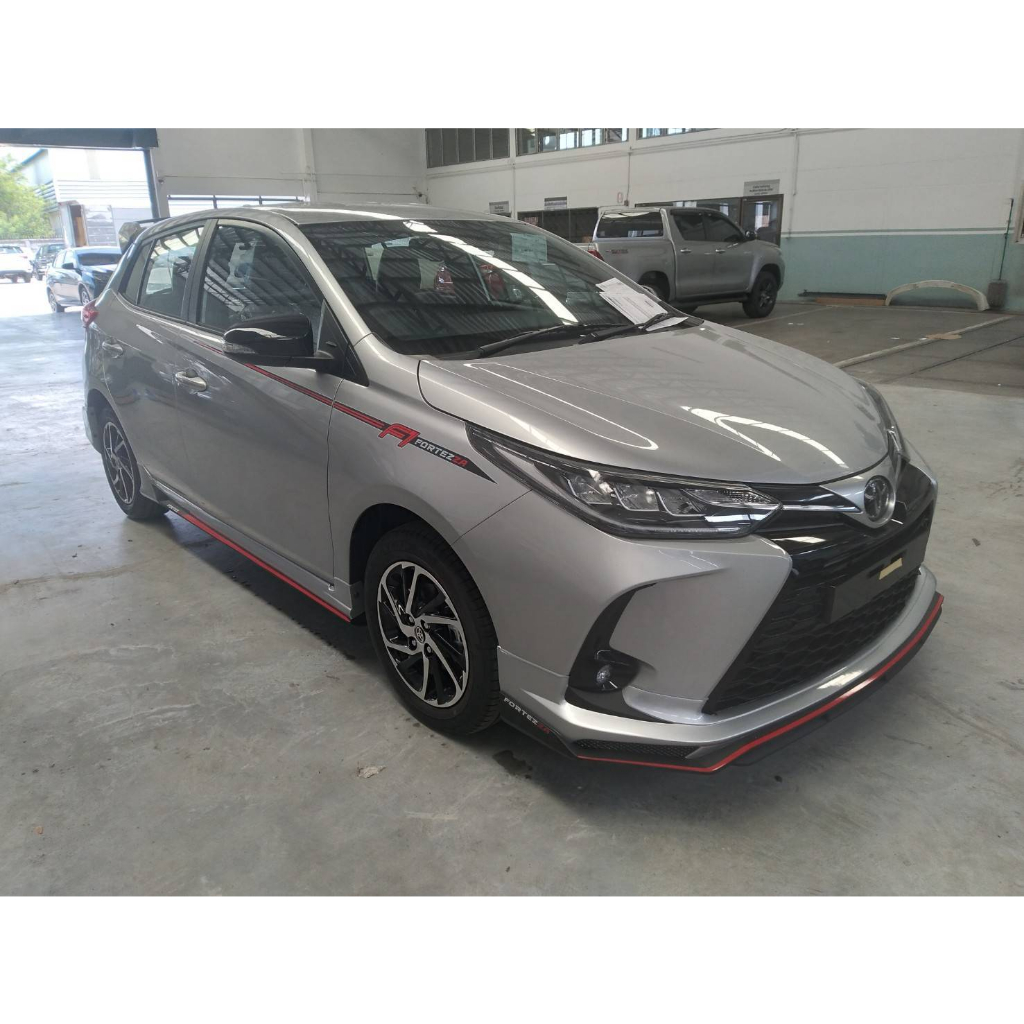 ชุดแต่ง TOYOTA YARIS HB 2020 F1 สเกิร์ตหน้า/ข้าง/หลัง สปอยเลอร์/สปอยเลอร์ยก สติ๊กเกอร์ แบรนด์ FORESTA