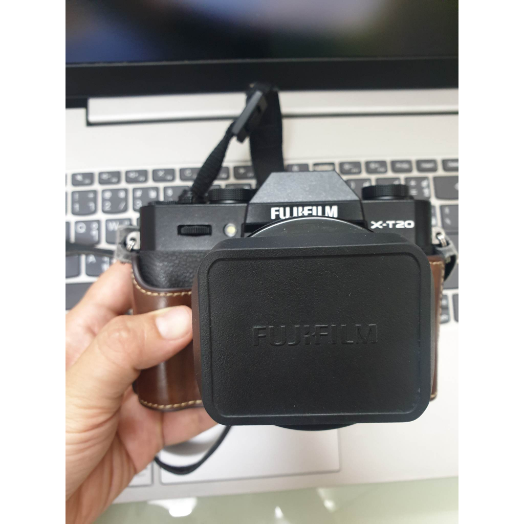 เจ้าของขายเอง Fuji xt 20 มือสอง ได้บอดี้+เลนส์ตามภาพ แถมเลนส์ติดเครื่องอีก 1 ชิ้น fujifilm x-t 20