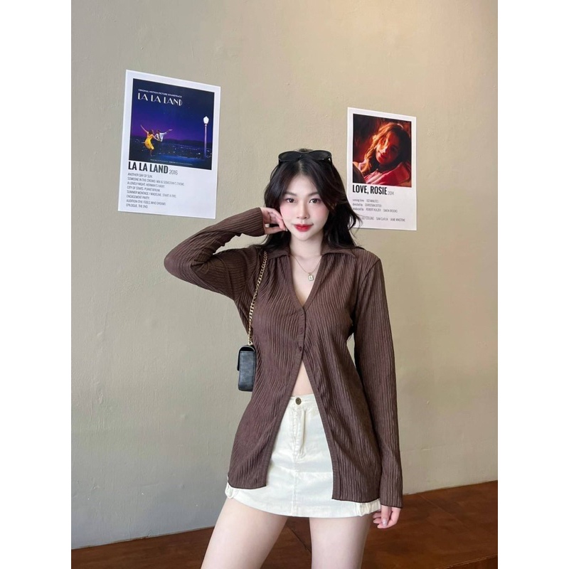 ✔️พร้อมส่ง✔️เสื้อแขนยาว แต่งกระดุมหน้า แหวกหน้าช่วงเอว เก็บทรวดทรง ใส่แล้วดูเพรียว #SHN02 - รูปที่ 4