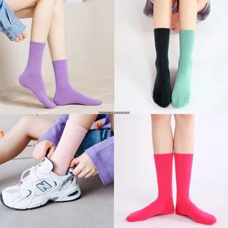 ถุงเท้าสีพื้น ถุงเท้าข้อยาว มีให้เลือกกว่า40สี ใส่ได้ทั้งชายและหญิง ยาวครึ่งแข้ง