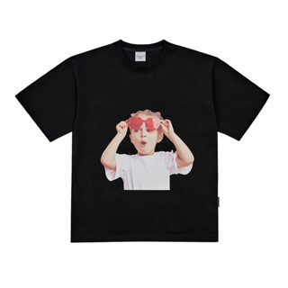 acmé de la vie ADLV BABY RED HEART GLASSES Short Sleeve T-Shirt (BLACK)