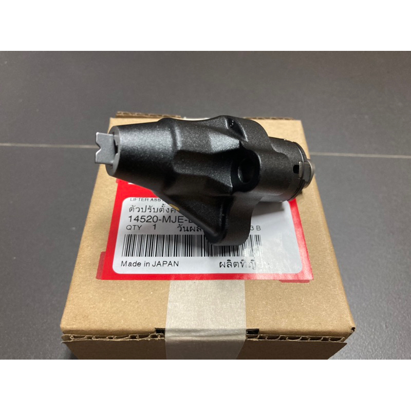 ตัวปรับตั้งความตึงโซ่ราวลิ้น+ปะเก็นตัวปรับตั้งความตึงCBR650F/CBR650R(14520-MJE-….)