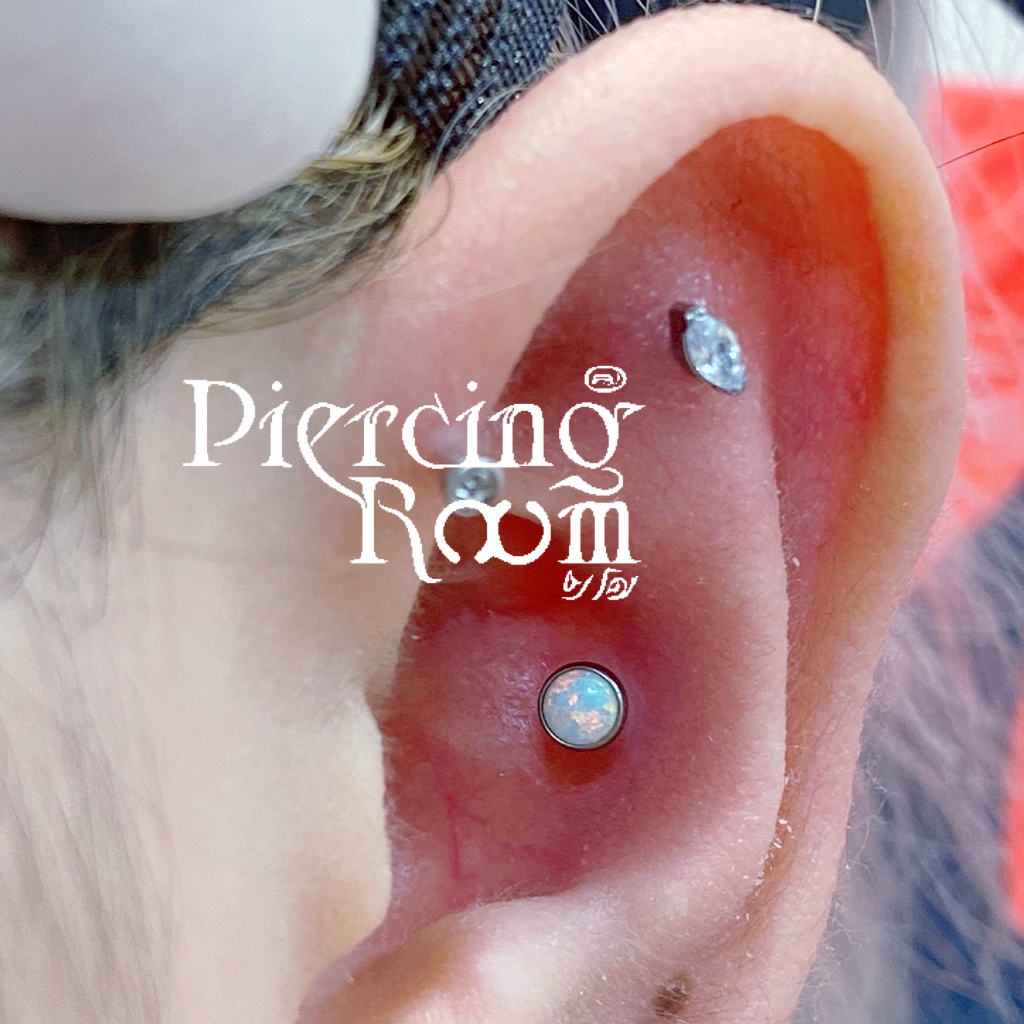 Piercingroom by Jay حلق أوبال أبيض للبشرة الحساسة — صورة 3