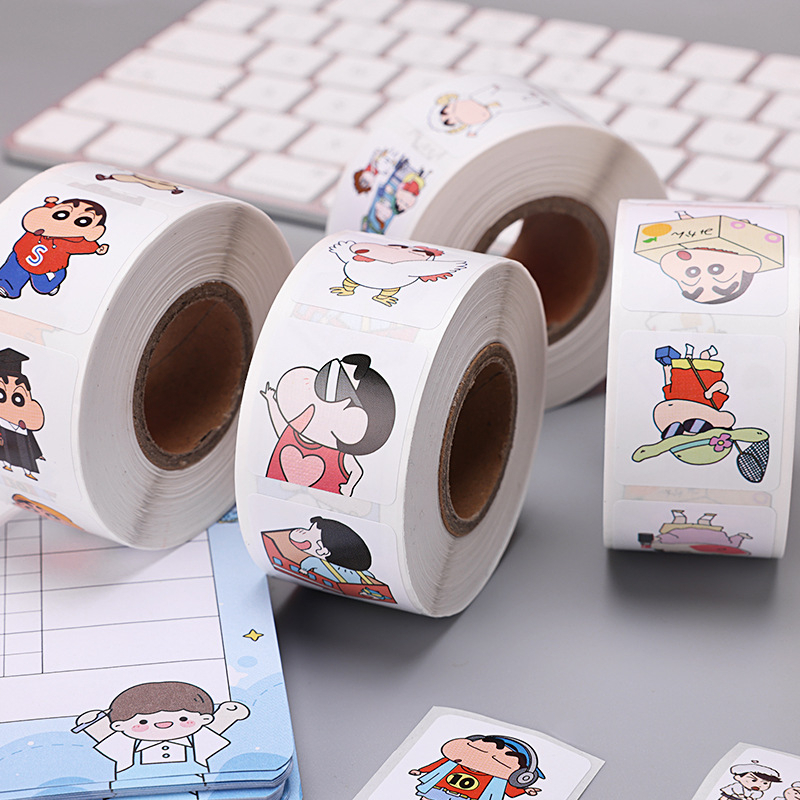 รวมลายสติกเกอร์การ์ตูน "ชินจัง" จอมแก่น ขนาด 1 นิ้ว ม้วนละ 500 ดวง