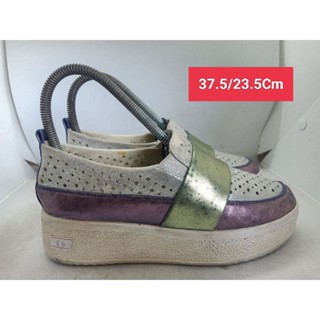 Size 37.5 ยาว 23.5 รองเท้ามือสอง ผู้หญิง ผู้ชาย ผ้าใบ กีฬา  แฟชั่น ทำงาน ลำลอง เที่ยว