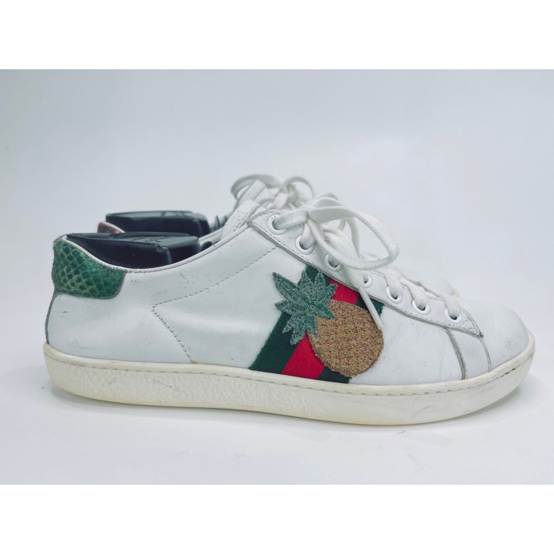 รองเท้าแบรนด์เนม Gucci ผ้าใบขาว สภาพดี หายากลายนี้ รองเท้าผู้หญิง แท้100%