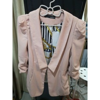 เสื้อผ้ามือสองสภาพใหม่