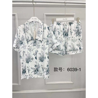 ชุดนอนผ้าเกรดดีใส่นุ่มผ้าลื่นเย็นสบายตัว