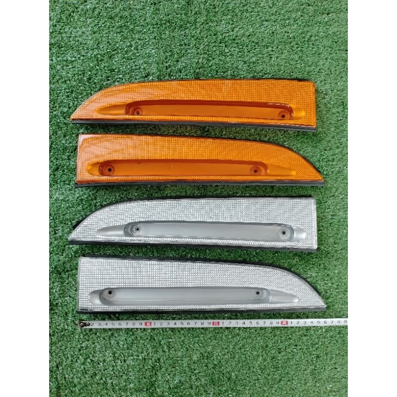 ทับทิมไฟหน้า อีซูซุ ISUZU NQR NPR NKR 1995 สีขาว สีเหลือง ซ้ายขวา