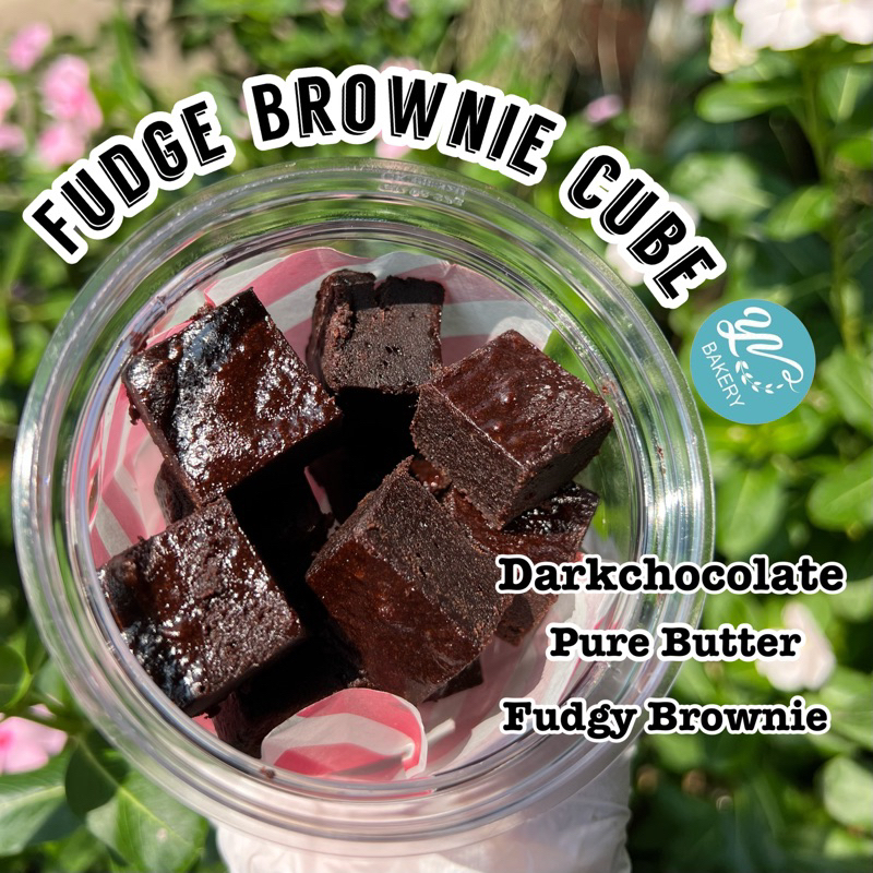 Fudge Brownie Cube (อากาศร้อนมีโอกาสน้องเป็นก้อนกลมๆ น้า) บราวนี่ดาร์คช็อกเข้มข้น หวานน้อย กลมกล่อม