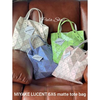 กระเป๋าถือ ISSEY MIYAKE LUCENT 6X6 matte tote bag 001