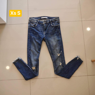 กางเกงยีนส์ ขายาว เอวกลาง Brand Zara 250 บาท