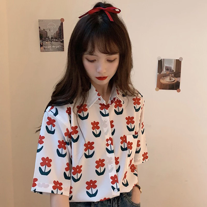 เสื้อเชิ้ตแขนสั้นคอปกผู้หญิง ลายดอกไม้สีแดง thumbnail 4