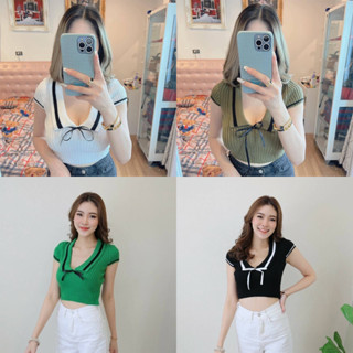 เสื้อครอปไหมพรมถักแขนสั้น แต่งคอโบว์น่ารัก ดีเทลตัดดำตรงปก มี 11 สีให้เลือก