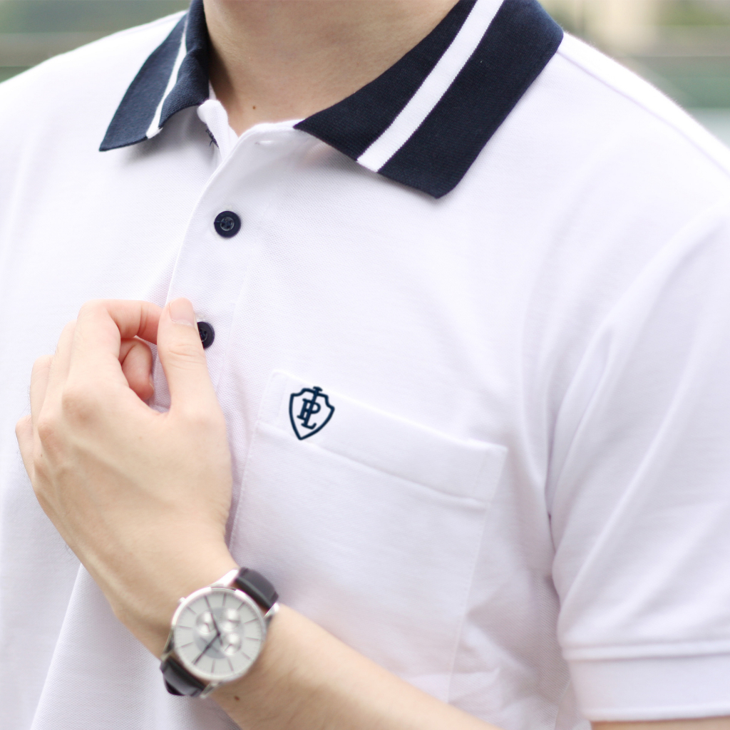 POLOLAND เสื้อโปโลชายทรงตรง เสื้อโปโลมีกระเป๋า รุ่นคลาสสิก2 - สีขาว (2 สี)
